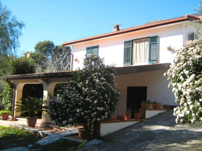 Casa con 6 locali in vendita in Contrada Sagana No Number, Montelepre