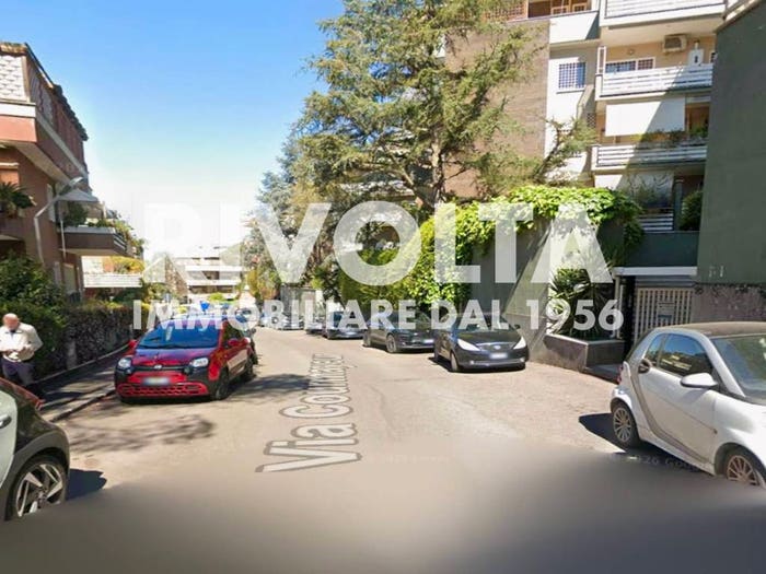 Appartamento trilocale in vendita in Via Courmayeur, Cortina d'Ampezzo, Roma