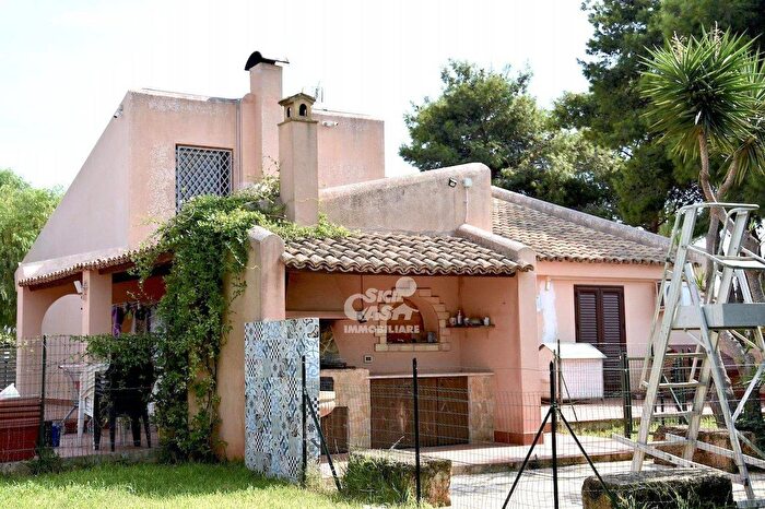 Casa con 5 locali in vendita in Marsala