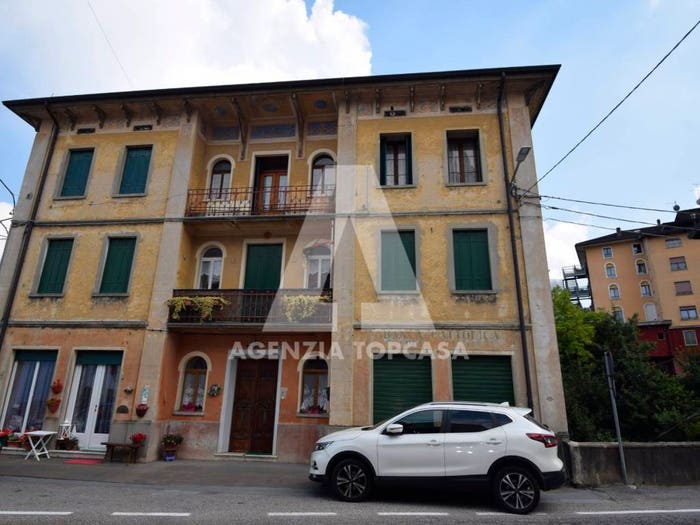 Appartamento con 5 locali in vendita in Via Roma, Centro, Enego