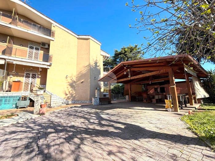 Casa trilocale in vendita in Via Prenestina, Rocca Cencia, Roma