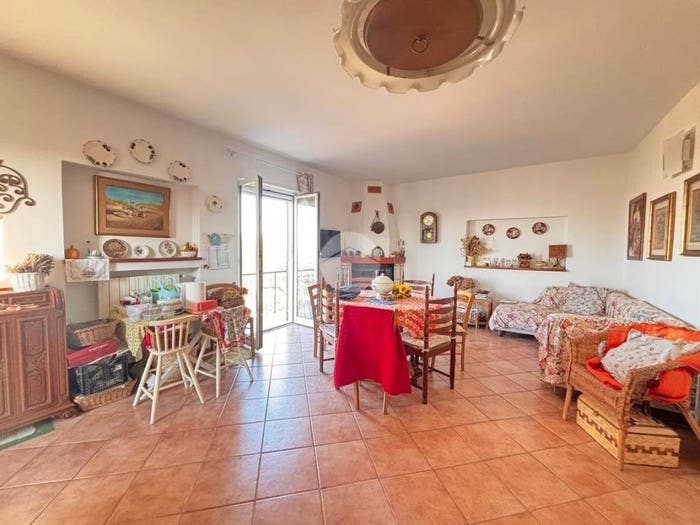 Casa con 6 locali in vendita in Salita Poggio di Apparizione, Apparizione, Genova
