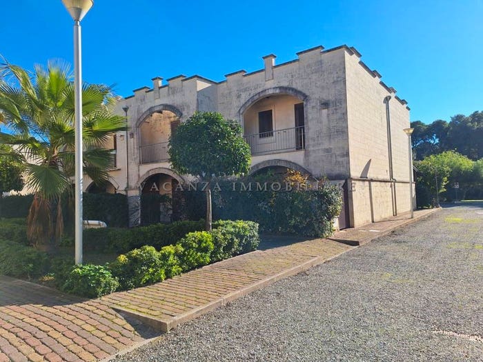 Casa bilocale in vendita in Via Tratturello Pineto, Castellaneta