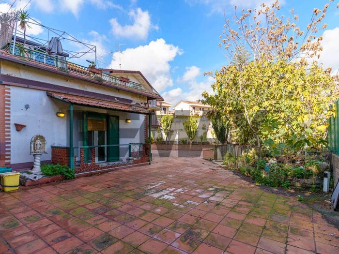 Casa con 6 locali in vendita in via america, Centro, Gravina di Catania