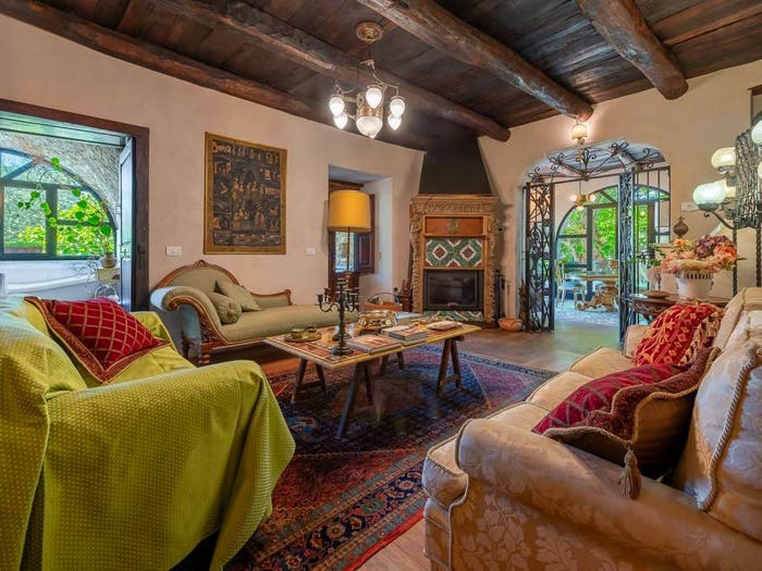 Casa con 6 locali in vendita in Contrada Vallina, Tortorella