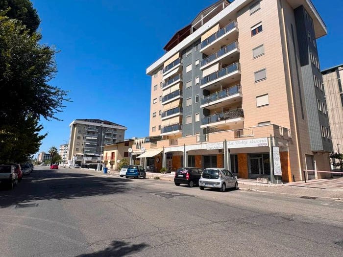 Appartamento quadrilocale in vendita in Via Popilia, Popilia Vagliolise, Cosenza