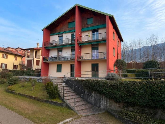 Appartamento bilocale in vendita in Via Baraccano, Centro, Carenno