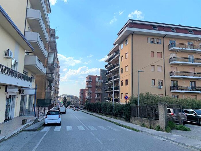 Appartamento trilocale in vendita in Stadio Pontepiccolo, Catanzaro