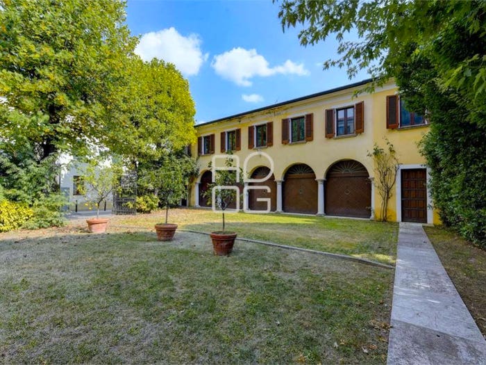 Casa con 6 locali in vendita in Via Pozzolo, Lonato, Lonato del Garda