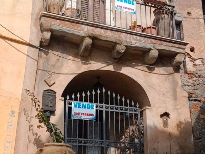 Casa con 5 locali in vendita in Piazza Calvario, Centro, Forza d'Agrò