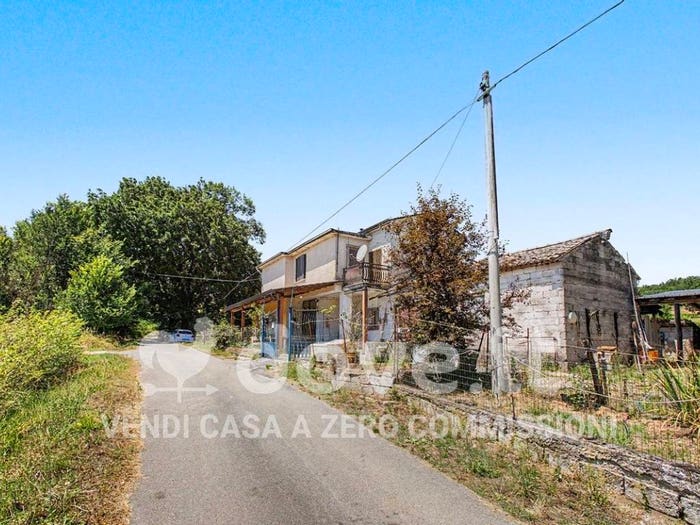 Casa con 5 locali in vendita in Via Poce, Pofi