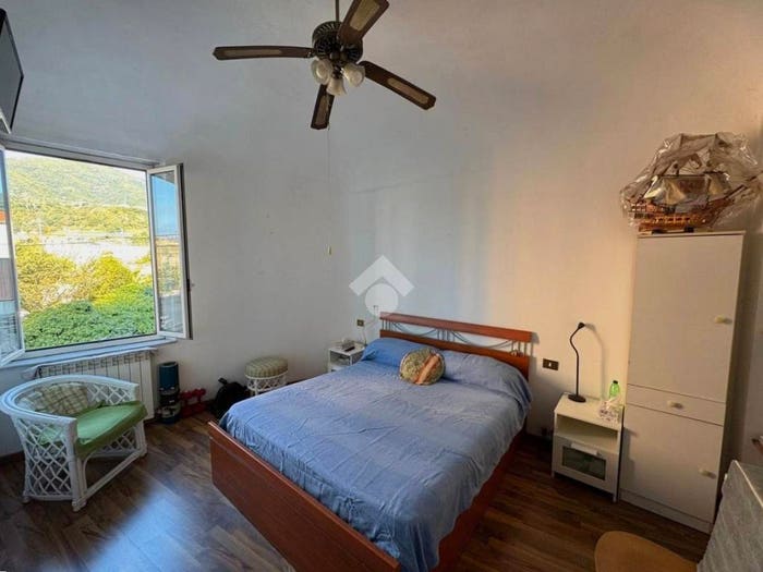 Appartamento trilocale in vendita in Via Celesia, Rivarolo, Genova