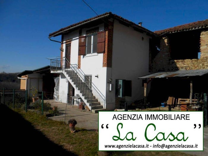 Casa trilocale in vendita in Via Maestra, Passerano, Passerano Marmorito