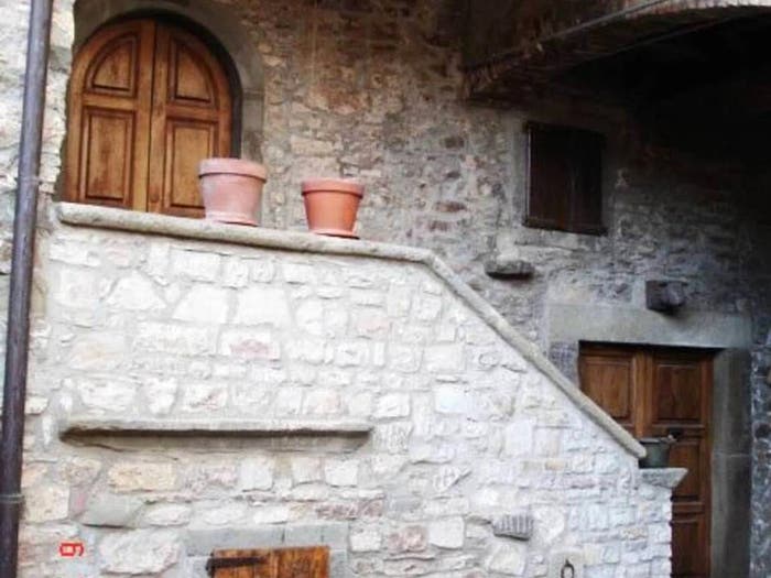 Casa con 5 locali in vendita in Località Castello, Comano