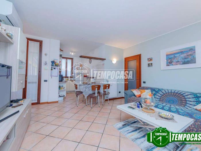 Appartamento bilocale in vendita in Via Luigi Einaudi, Pasturago, Vernate