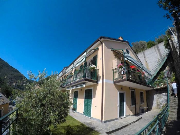 Appartamento quadrilocale in vendita in Via Delle Mimose SNC, Avegno