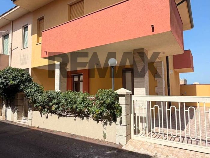 Casa con 5 locali in vendita in via Dell'Iris, Santa Maria Del Focallo, Ispica