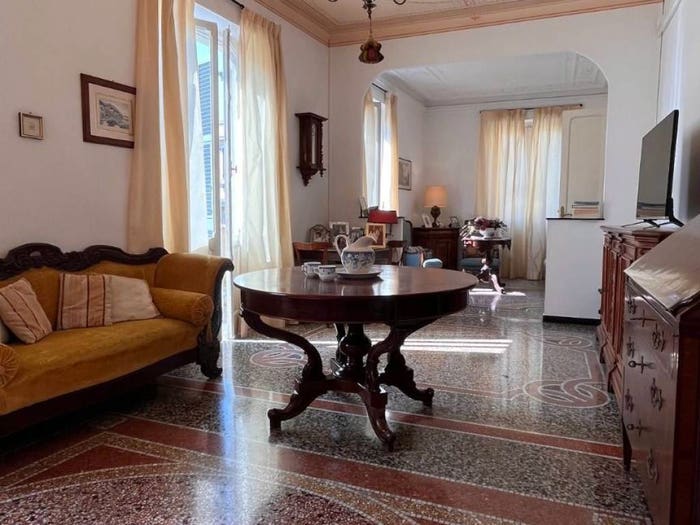 Appartamento con 6 locali in vendita in Corso Monte Grappa, Manin, Genova