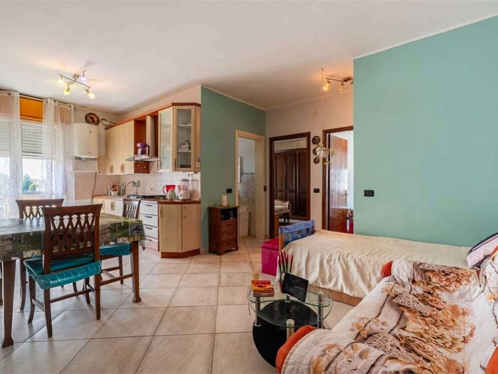 Appartamento trilocale in vendita in Via Mare Tirreno, Fossoli San Marino, Carpi