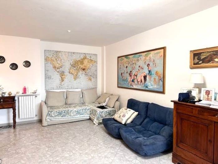 Appartamento con 5 locali in vendita in Via Pier Donato Sommati, Antignano Banditella, Livorno