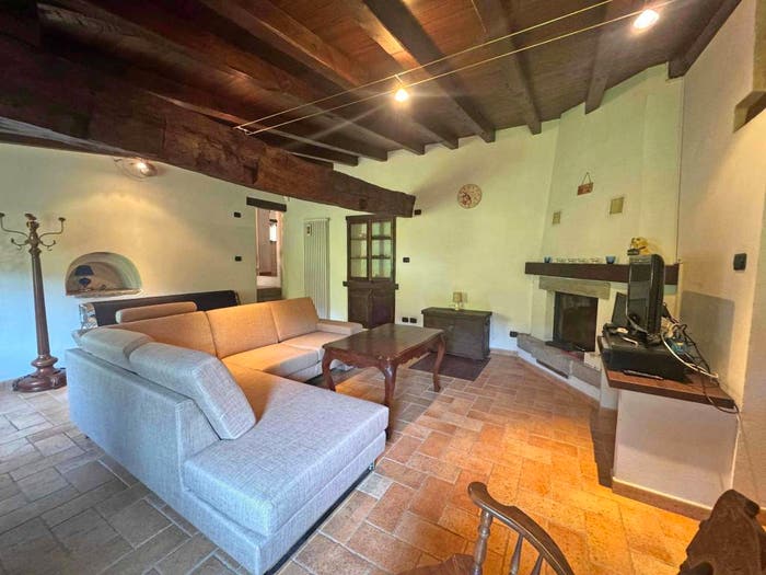 Casa con 5 locali in vendita in Via Romagnano, Carpineti
