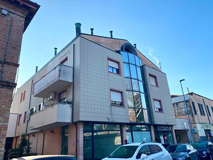 Appartamento bilocale in vendita in Via Montegrappa, Piazzale Giosuè Carducci, Pesaro