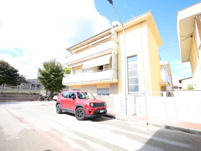 Casa trilocale in vendita in Via Seneca, Centro, Roseto degli Abruzzi