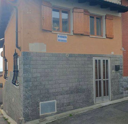Casa con 5 locali in vendita in Via Volpe, Centro, Rosignano Monferrato