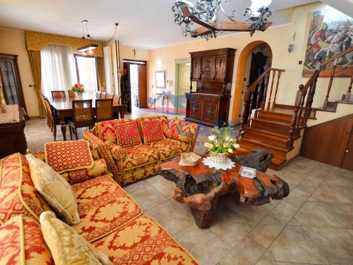 Casa con 6 locali in vendita in Via Pasquale Laghi, Centro, Castrovillari