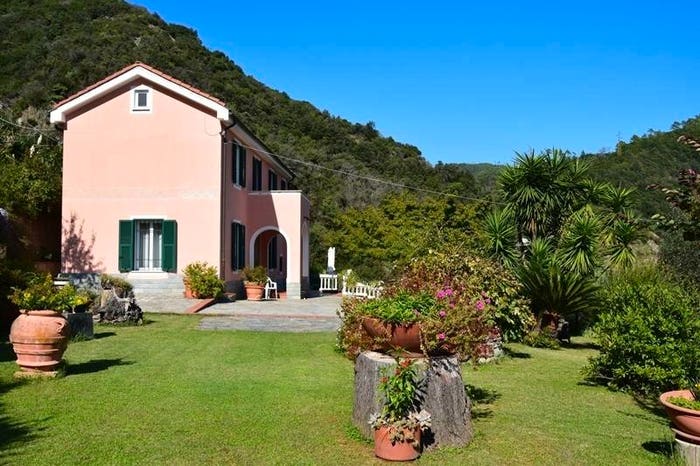 Casa con 6 locali in vendita in SP, Albisola Superiore