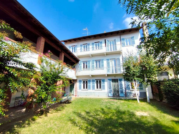 Casa con 6 locali in vendita in Via Camillo Benso di Cavour, Centro, Buttigliera d'Asti