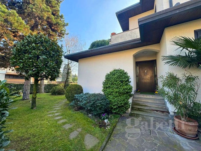 Casa con 5 locali in vendita in Via Cardinal massaia, Arnate, Gallarate