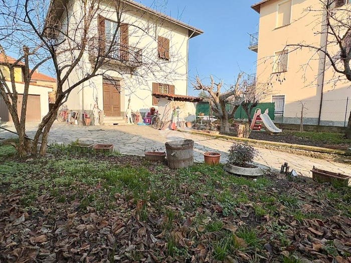 Casa con 5 locali in vendita in Via Felice Cavallotti, Novi Ligure