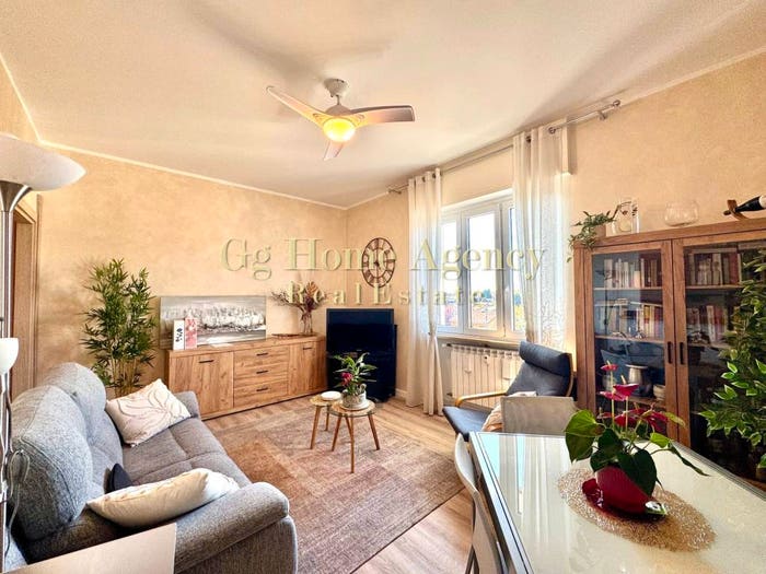 Appartamento bilocale in vendita in Via Armando Diaz, Centro, Bernareggio