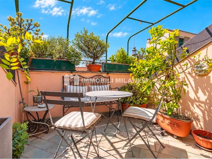 Casa bilocale in vendita in Viale Coni Zugna, Solari, Milano