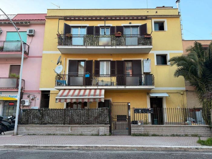 Appartamento trilocale in vendita in Via Nomentana, Centro, Mentana