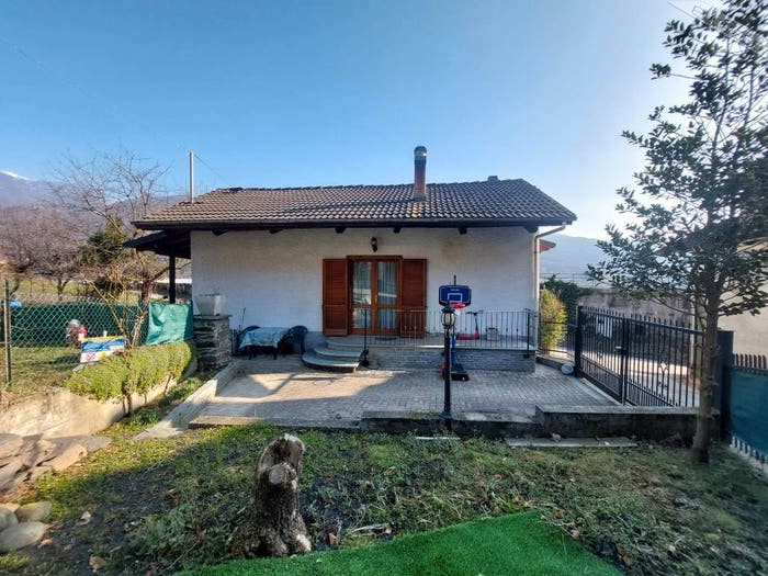 Casa bilocale in vendita in Borgata Vivian, Inverso Pinasca