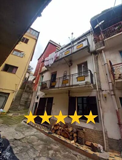 Appartamento con 5 locali in vendita in Monte Poro, Centro, Rosarno