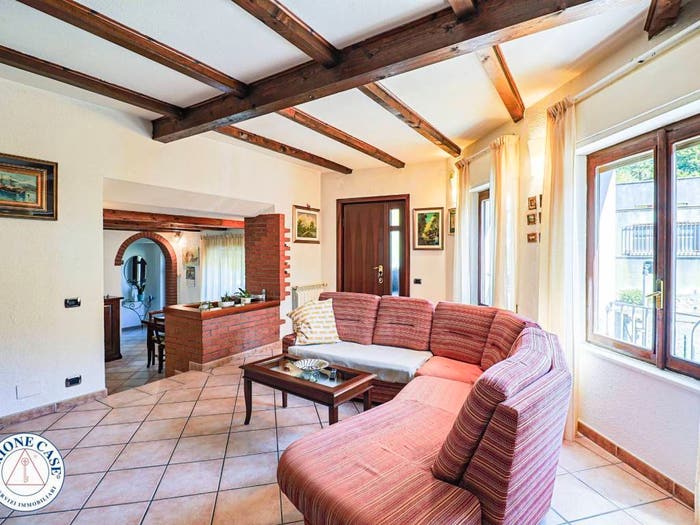 Appartamento quadrilocale in vendita in Via Leonardo da Vinci, CugliateFabiasco