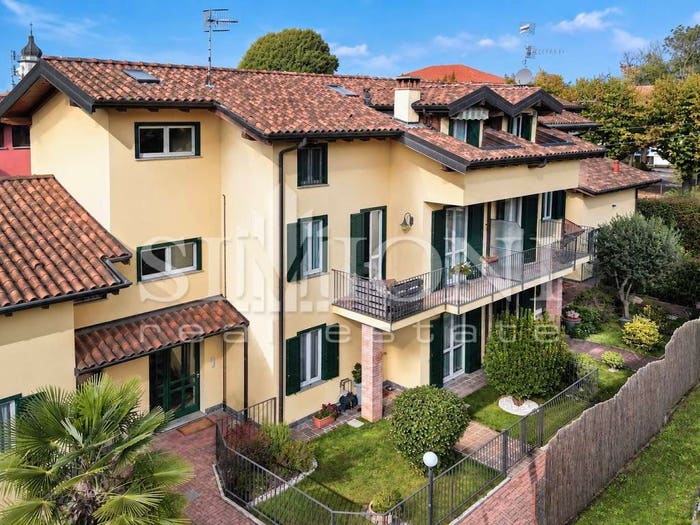 Appartamento bilocale in vendita in Cartabbia, Varese