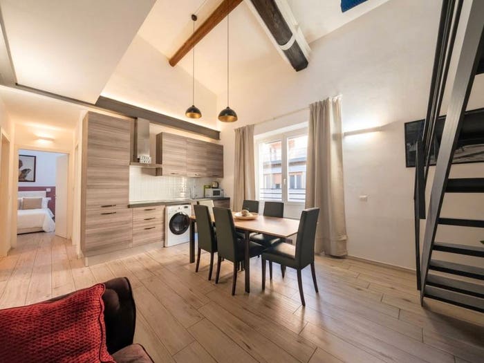 Appartamento quadrilocale in vendita in Via delle Ruote, San Marco SS Annunziata, Firenze