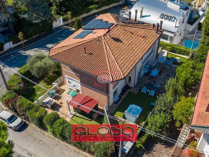 Casa con 5 locali in vendita in Monte Osservanza, Cesena