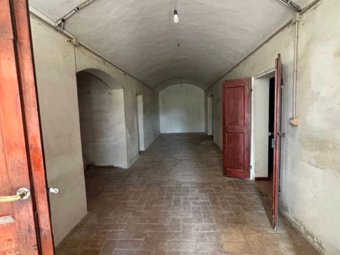 Casa con 6 locali in vendita in Castelnovo di Sotto