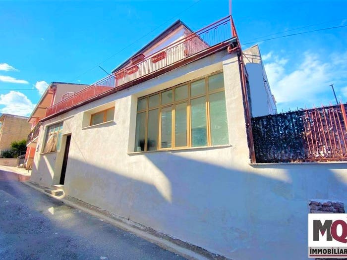 Casa con 5 locali in vendita in Via Castelluccio, Falciano del Massico