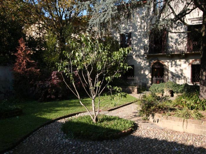 Casa con 6 locali in vendita in Calvenzano