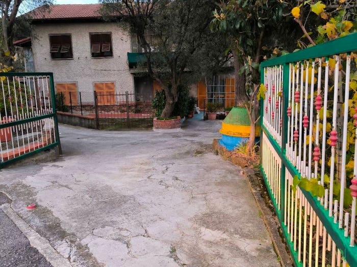 Appartamento trilocale in vendita in Via Sanda, Sanda, Celle Ligure