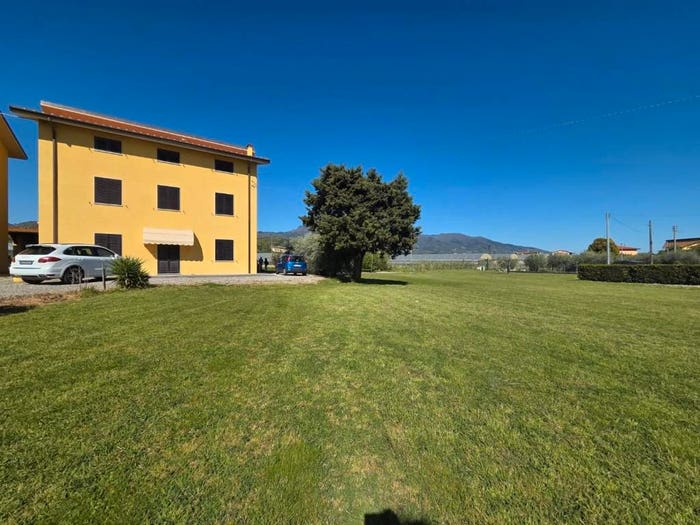 Casa con 6 locali in vendita in La Maulina Morianese, Lucca