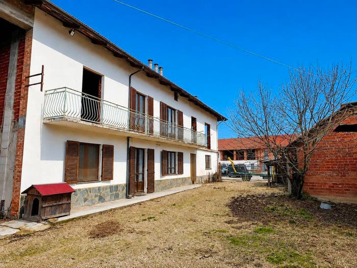 Casa con 6 locali in vendita in Località Villa Superiore, Monteu Roero