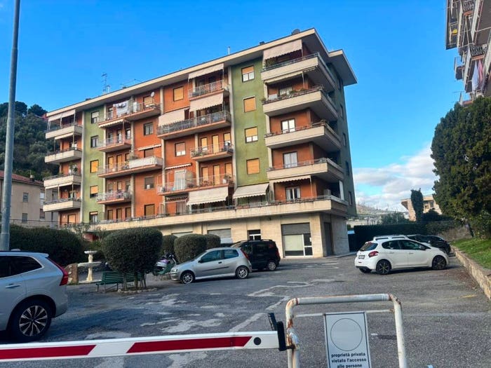 Appartamento quadrilocale in vendita in Castelvecchio, Imperia