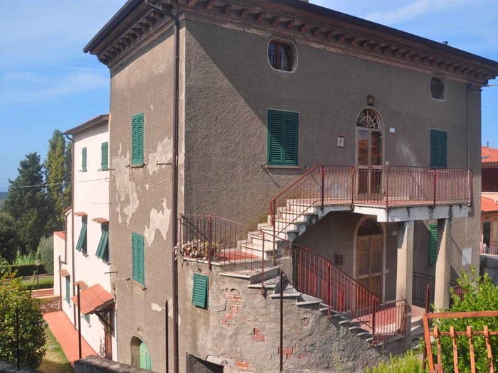 Appartamento trilocale in vendita in Castellina Marittima
